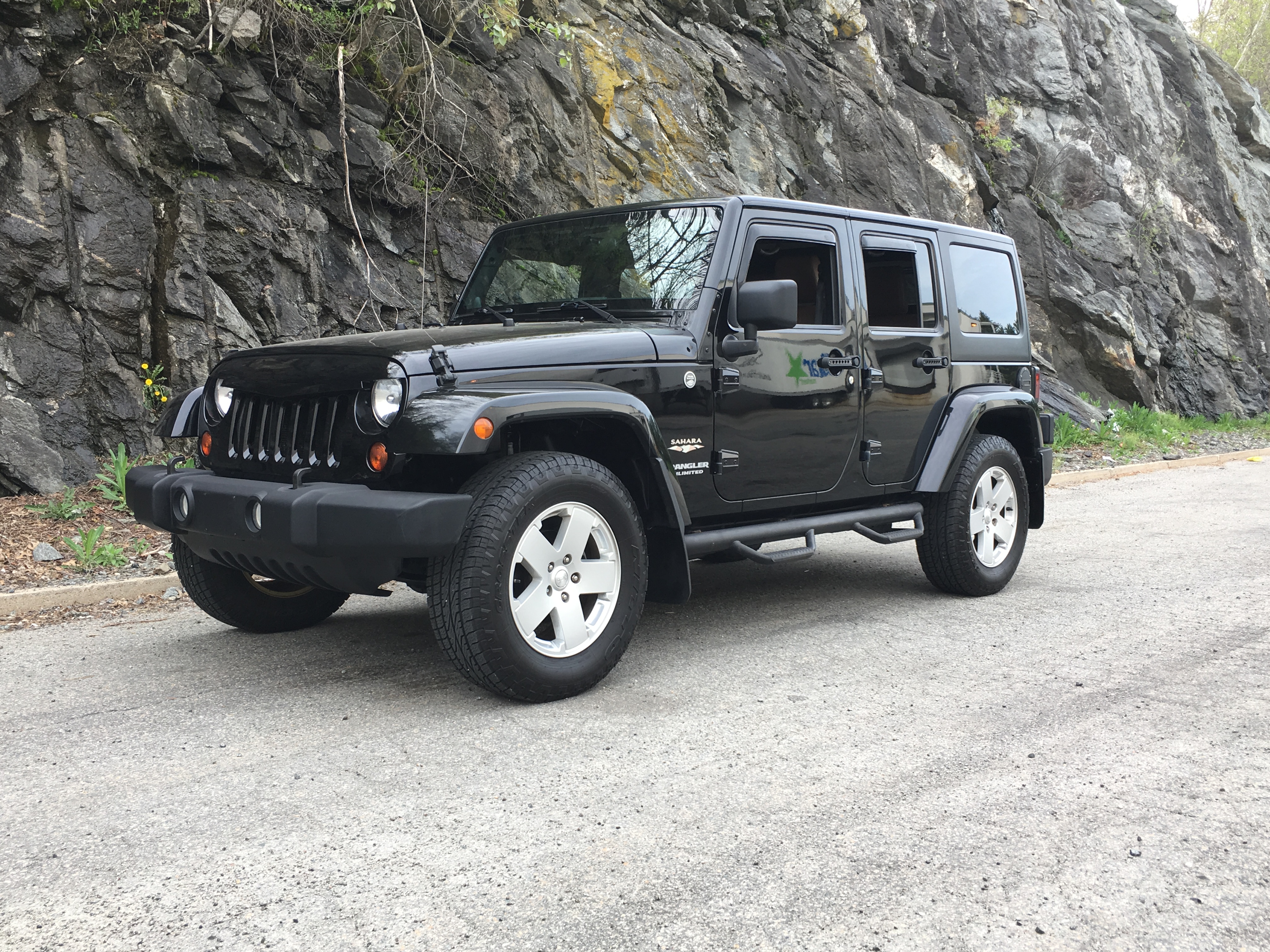 Descubrir 59+ imagen black 4 door jeep wrangler for sale